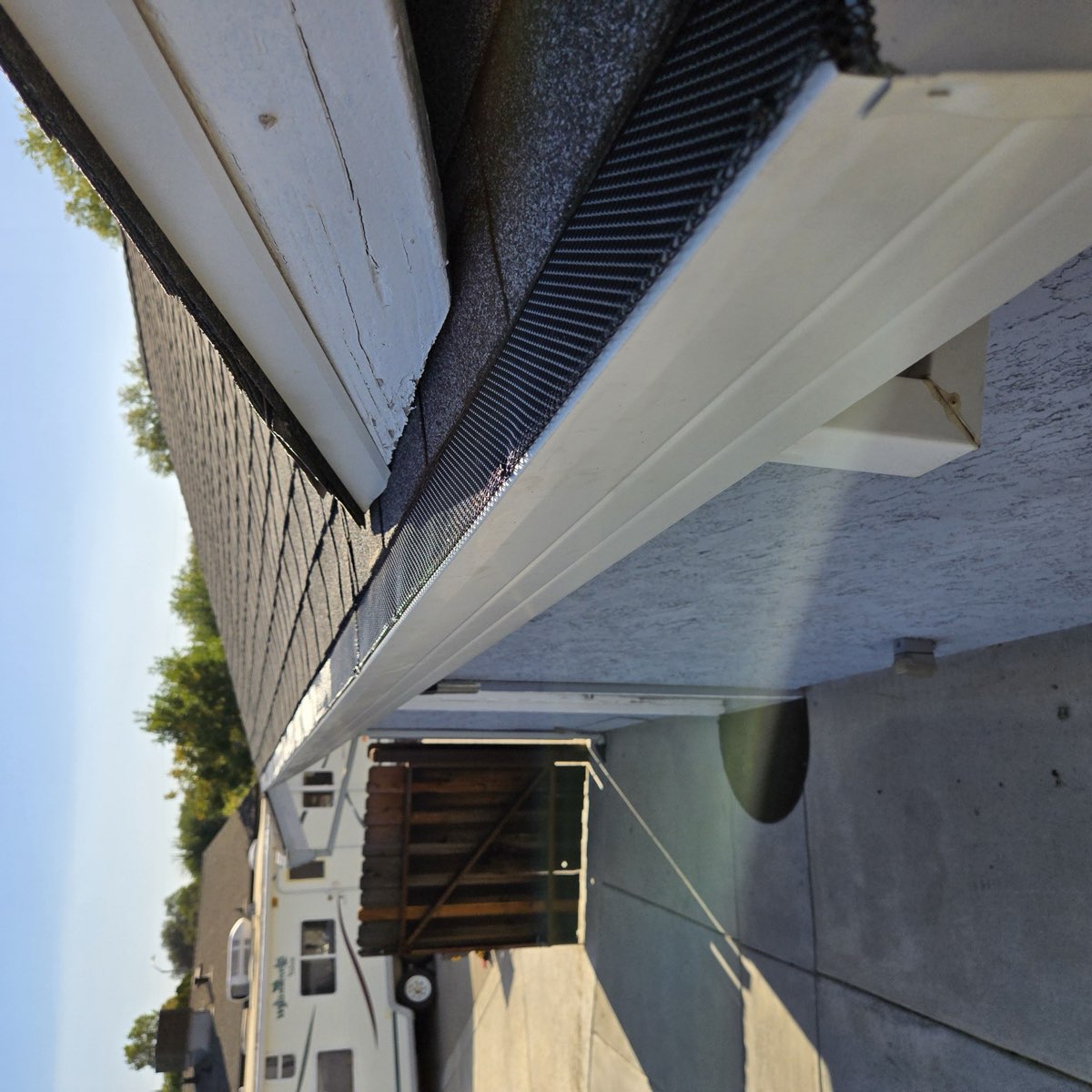 Gutter guard corner with mesh installed on Sacramento home